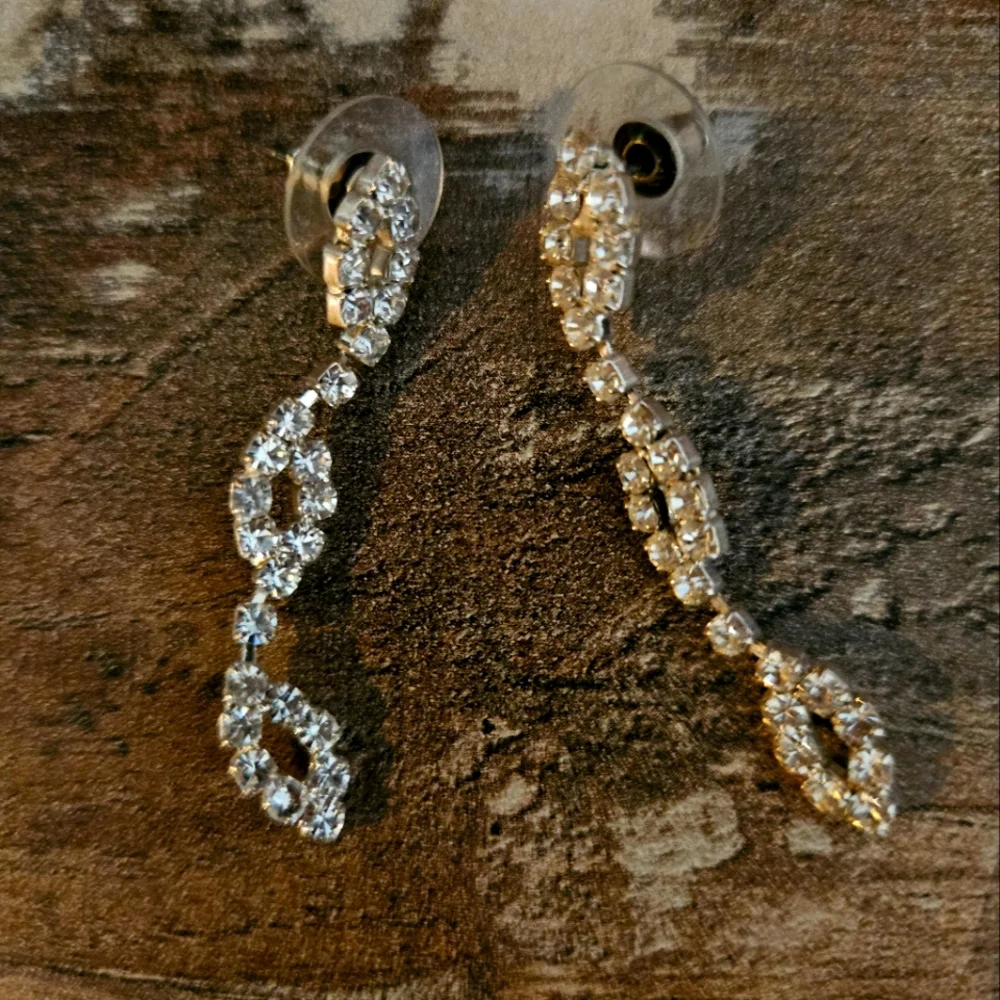Costume Jewelery Set - Picture 4 of 4